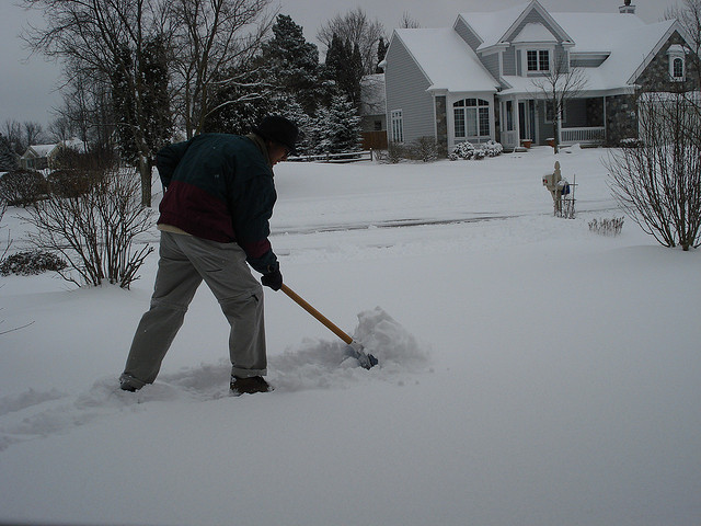 What You Need To Know About Shoveling Snow And The Risk For Heart ...